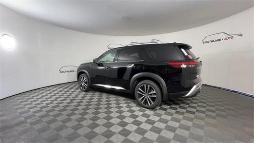 2025 Nissan Pathfinder Platinum 4WD