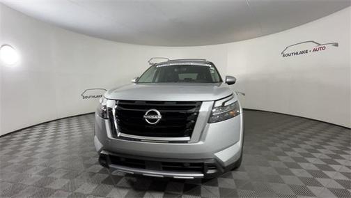 2025 Nissan Pathfinder SL 4WD