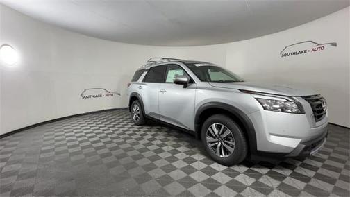 2025 Nissan Pathfinder SL 4WD