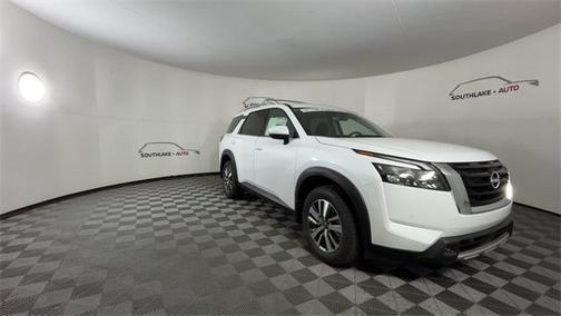 2025 Nissan Pathfinder SL 4WD