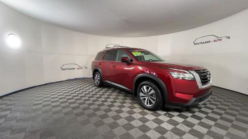 2024 Nissan Pathfinder SL
