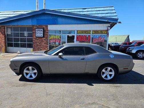 Dark Charcoal Pearlcoat 2011 Dodge Challenger Base
