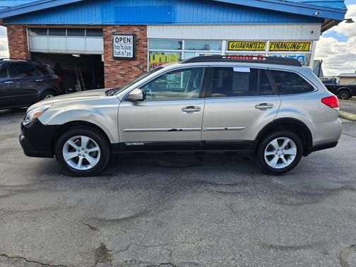 Tungsten Metallic 2014 Subaru Outback 2.5i Premium