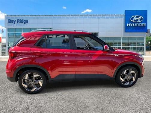 2022 Hyundai VENUE Limited