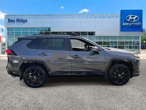 2023 Toyota RAV4 Hybrid SE