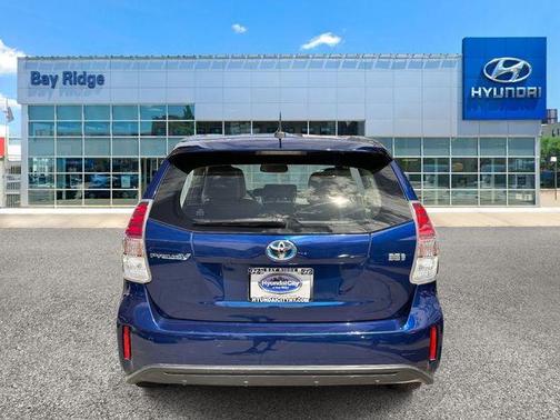 2017 Toyota Prius v Four
