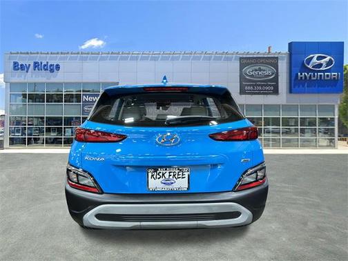 2022 Hyundai KONA SE