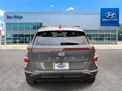 2025 Hyundai KONA SE