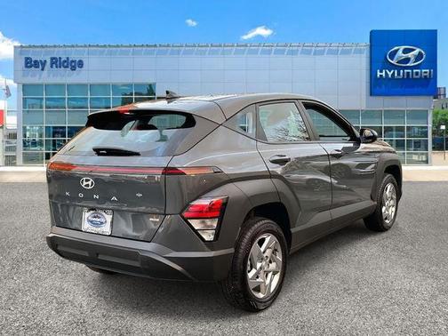 2025 Hyundai KONA SE