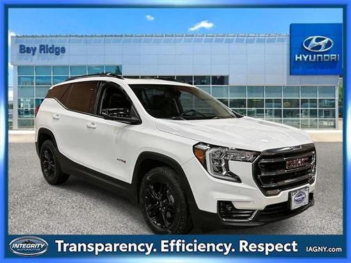 2022 GMC Terrain AWD AT4