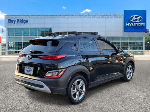 2022 Hyundai KONA SEL