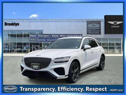 Alta White 2025 Genesis GV70 3.5T AWD Sport