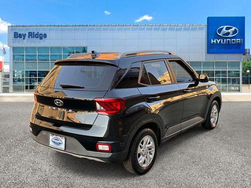 Black Noir Pearl 2020 Hyundai VENUE SEL