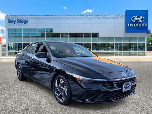 2025 Hyundai ELANTRA SEL