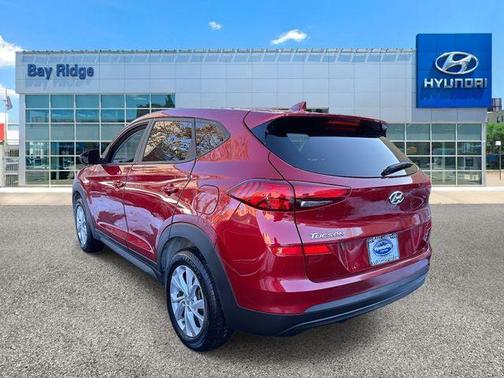 2021 Hyundai TUCSON SE