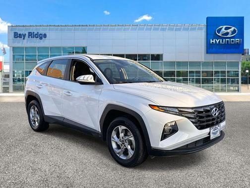 2022 Hyundai TUCSON SE