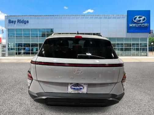 Cyber Gray Metallic 2025 Hyundai KONA SEL