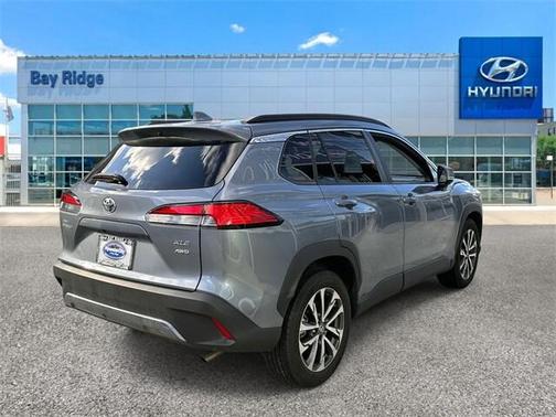 2023 Toyota Corolla Cross XLE