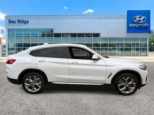 2023 BMW X4 xDrive30i