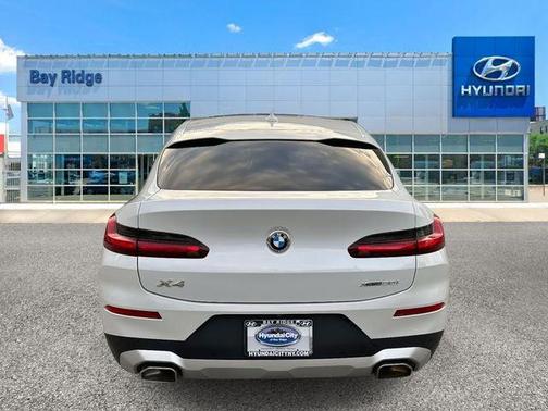 2023 BMW X4 xDrive30i