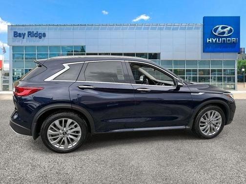 2023 INFINITI QX50 LUXE AWD