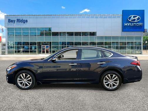 Hermosa Blue 2015 INFINITI Q70 3.7X