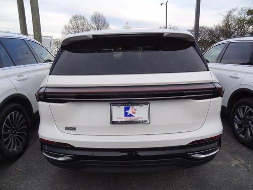 WHITE PLATINUM MET 3C 2025 Lincoln Nautilus PREMIERE