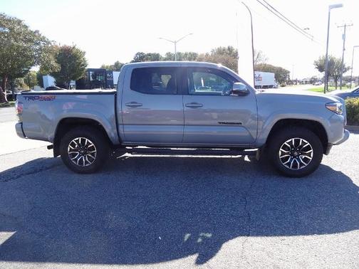 2020 Toyota Tacoma TRD SPORT