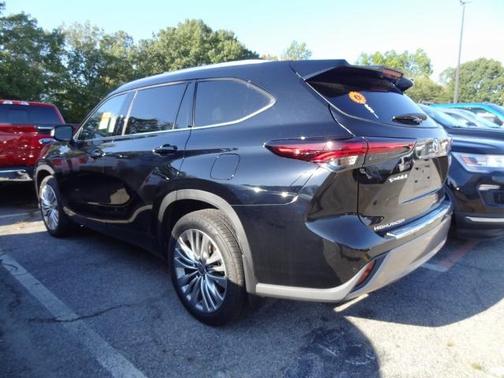 2024 Toyota Highlander PLATINUM