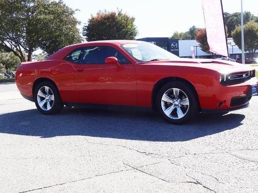 2022 Dodge Challenger SXT