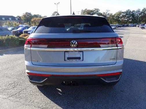 2024 Volkswagen Atlas Cross Sport 2.0T SE W/ TECHNOLOGY