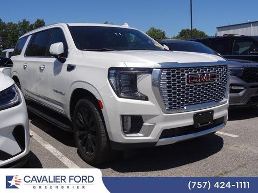 White Frost Tri-Coat 2022 GMC Yukon XL DENALI