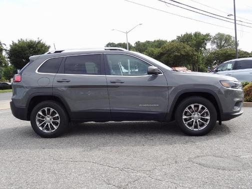 2020 Jeep Cherokee LATITUDE PLUS