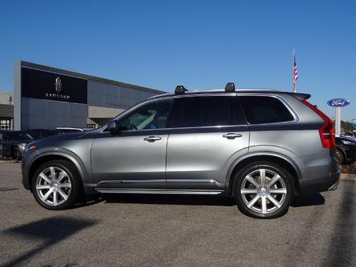 2018 Volvo XC90 T6 INSCRIPTION