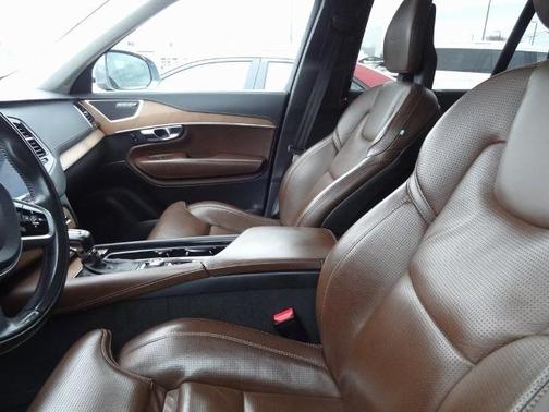 2018 Volvo XC90 T6 INSCRIPTION