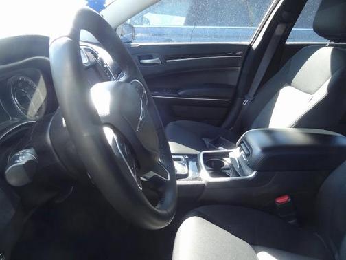 2023 Chrysler 300 TOURING