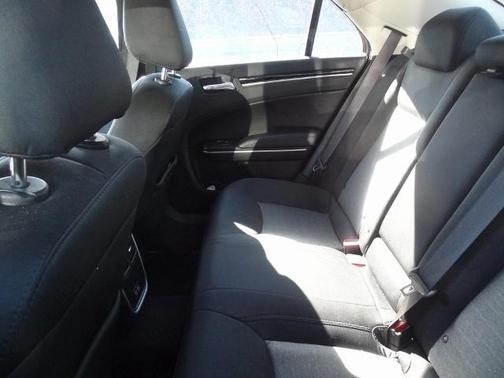 2023 Chrysler 300 TOURING