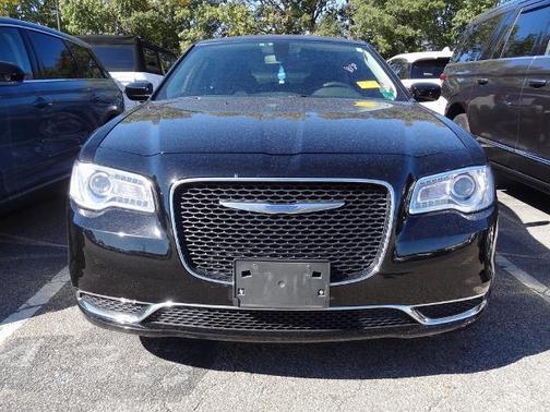2023 Chrysler 300 TOURING