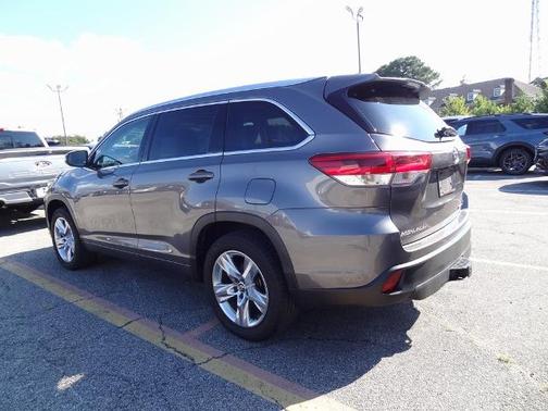 2018 Toyota Highlander SE