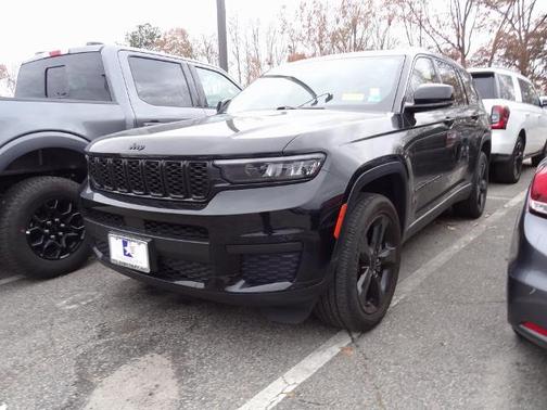 2023 Jeep Grand Cherokee LAREDO