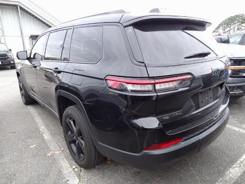 2023 Jeep Grand Cherokee LAREDO