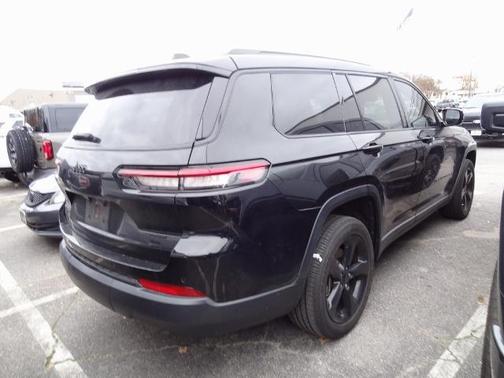 2023 Jeep Grand Cherokee LAREDO
