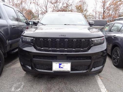 2023 Jeep Grand Cherokee LAREDO