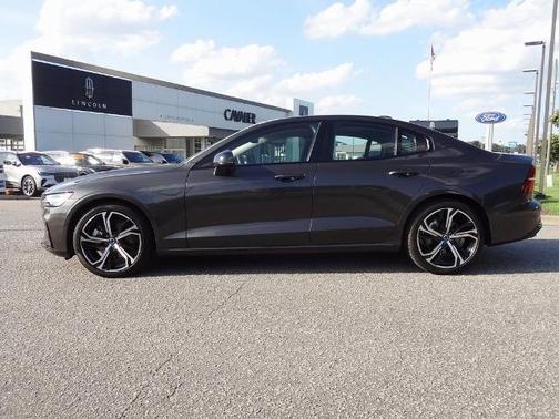 2023 Volvo S60 B5 PLUS DARK THEME