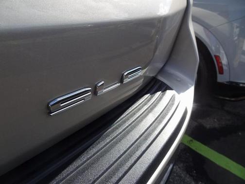 2023 GMC Yukon SLE