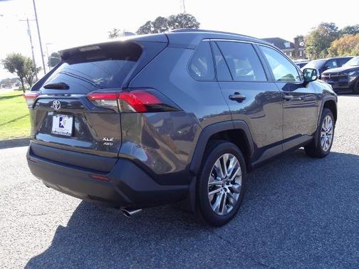 2024 Toyota RAV4 XLE PREMIUM