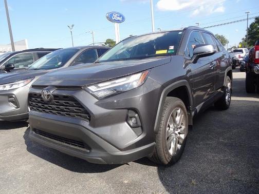 2024 Toyota RAV4 XLE PREMIUM