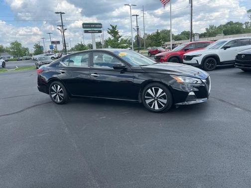 2022 Nissan Altima 2.5 SV