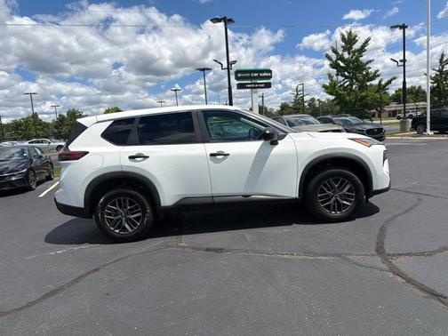 Glacier White 2024 Nissan Rogue S