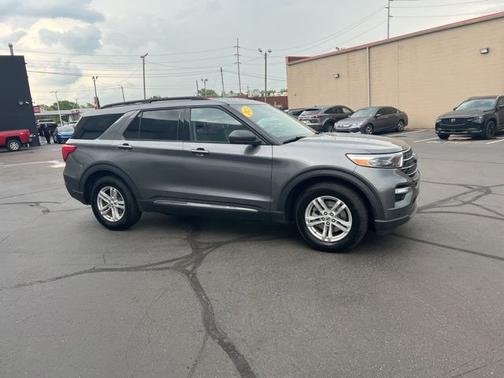 Carbonized Gray Metallic 2023 Ford Explorer XLT